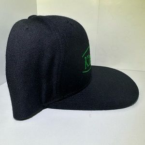 This cap is in great condition!! Barely used